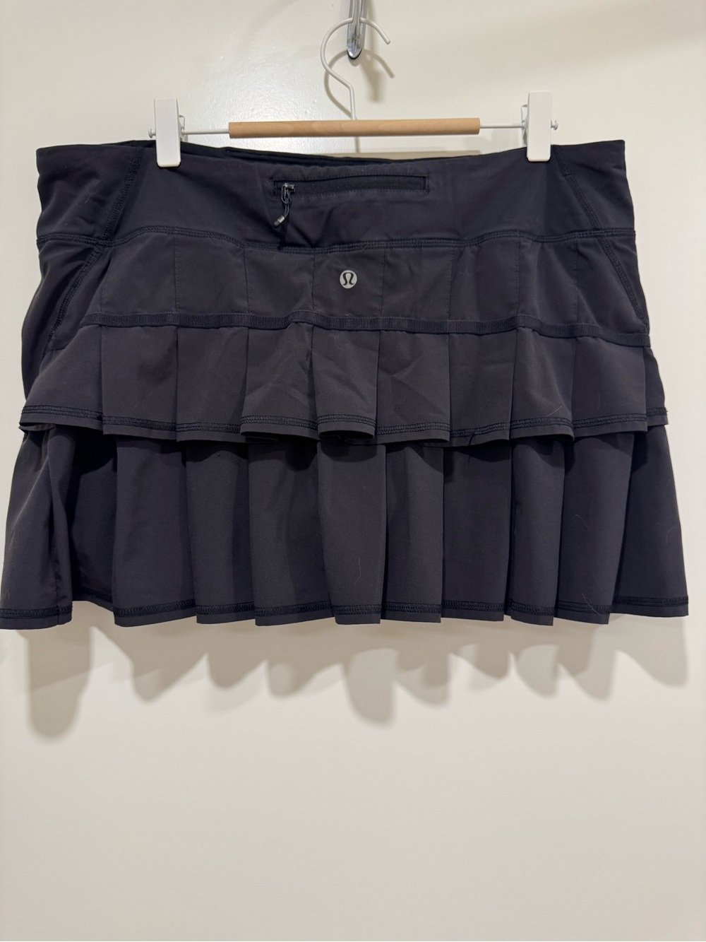 lululemon athletica Black Double-Layer Pleated Skirt